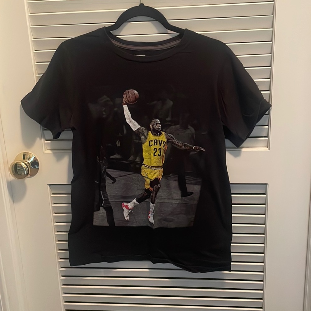 Lebron James Cleveland Cavaliers t shirt